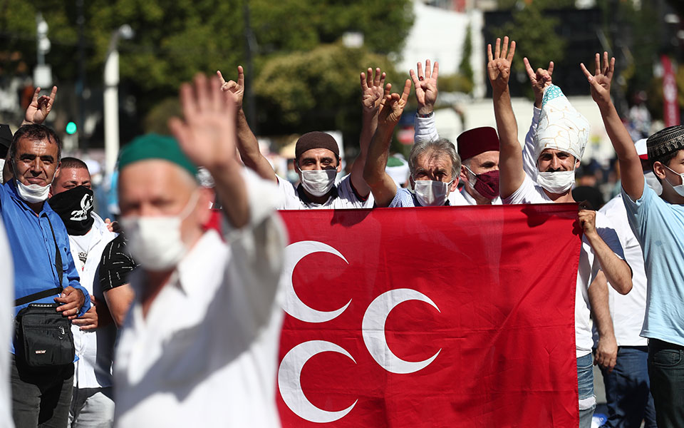 Φιέστα Ερντογάν στην Αγία Σοφία – Διάβασε απόσπασμα από το Κοράνι (Βίντεο)-5