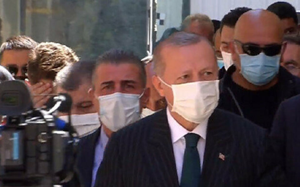 Φιέστα Ερντογάν στην Αγία Σοφία – Διάβασε απόσπασμα από το Κοράνι (Βίντεο)-1