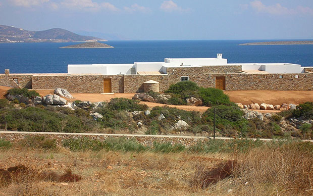 Τομ Χανκς και Ρίτα Γουίλσον: στην Αντίπαρο μέχρι τα τέλη Σεπτεμβρίου-2