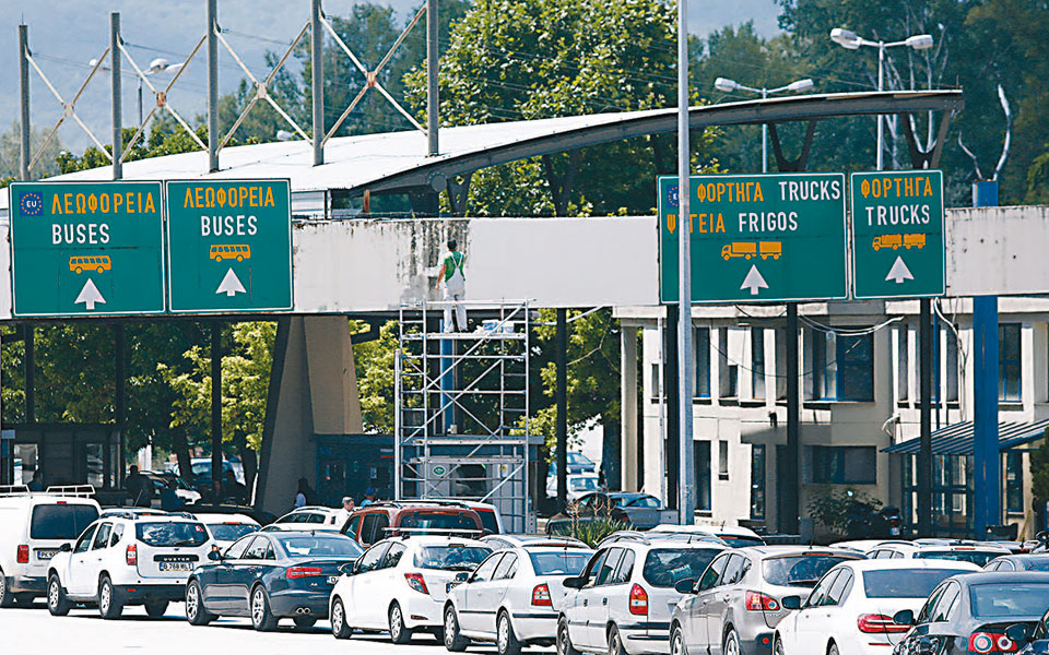 Κορωνοϊός: Στο «κόκκινο» η Αττική – Τετραπλασιάστηκαν οι διασωληνωμένοι ασθενείς-1