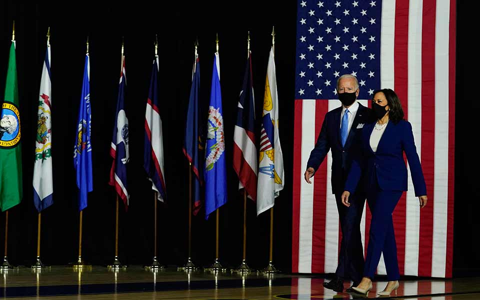 Διαβάστε στην «Καθημερινή της Κυριακής»-4