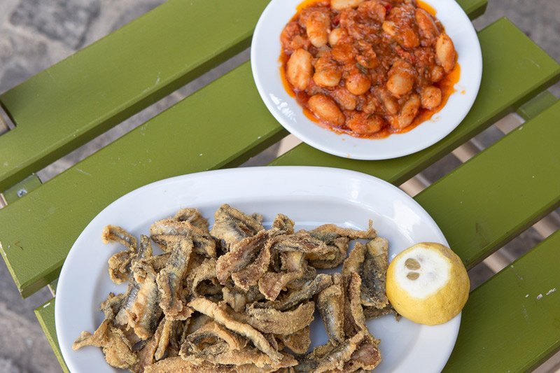 To Μικράκι: Ωραίο τηγάνι, νόστιμα λαδερά-2