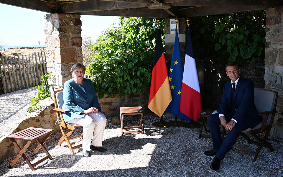 Μήνυμα Μέρκελ – Μακρόν για Ανατ. Μεσόγειο: Σεβασμός στην κυριαρχία των κρατών της Ε.Ε.-1