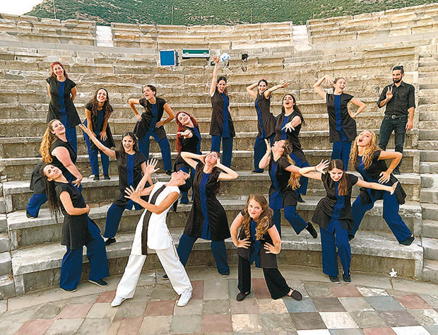 Μουσικές «κόρες» σε απόσταση-1