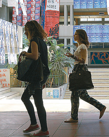 Το πρώτο μάθημα στα σχολεία θα αφορά τον κορωνοϊό-1