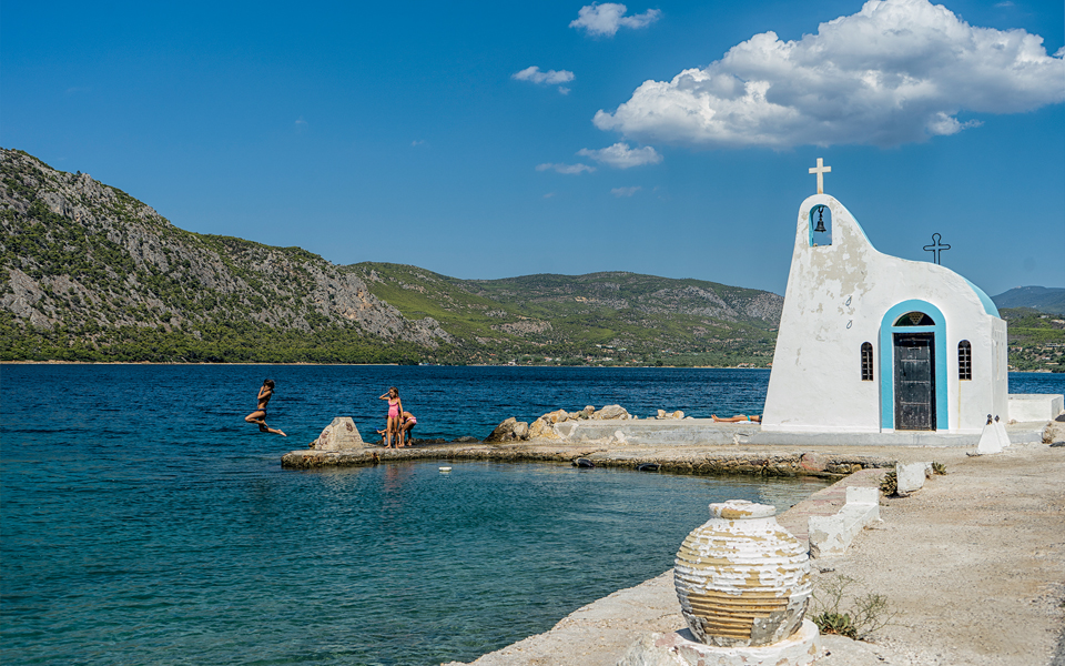 «ΚΑΠΑ» / «ΤΑΞΙΔΙΑ», αυτή την Κυριακή, αφιέρωμα στο μεγάλο θέμα των ημερών, τη σχέση των νέων με την έξαρση της πανδημίας-11