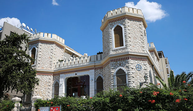 Οι αριστοκράτες των νοτίων προαστίων-2