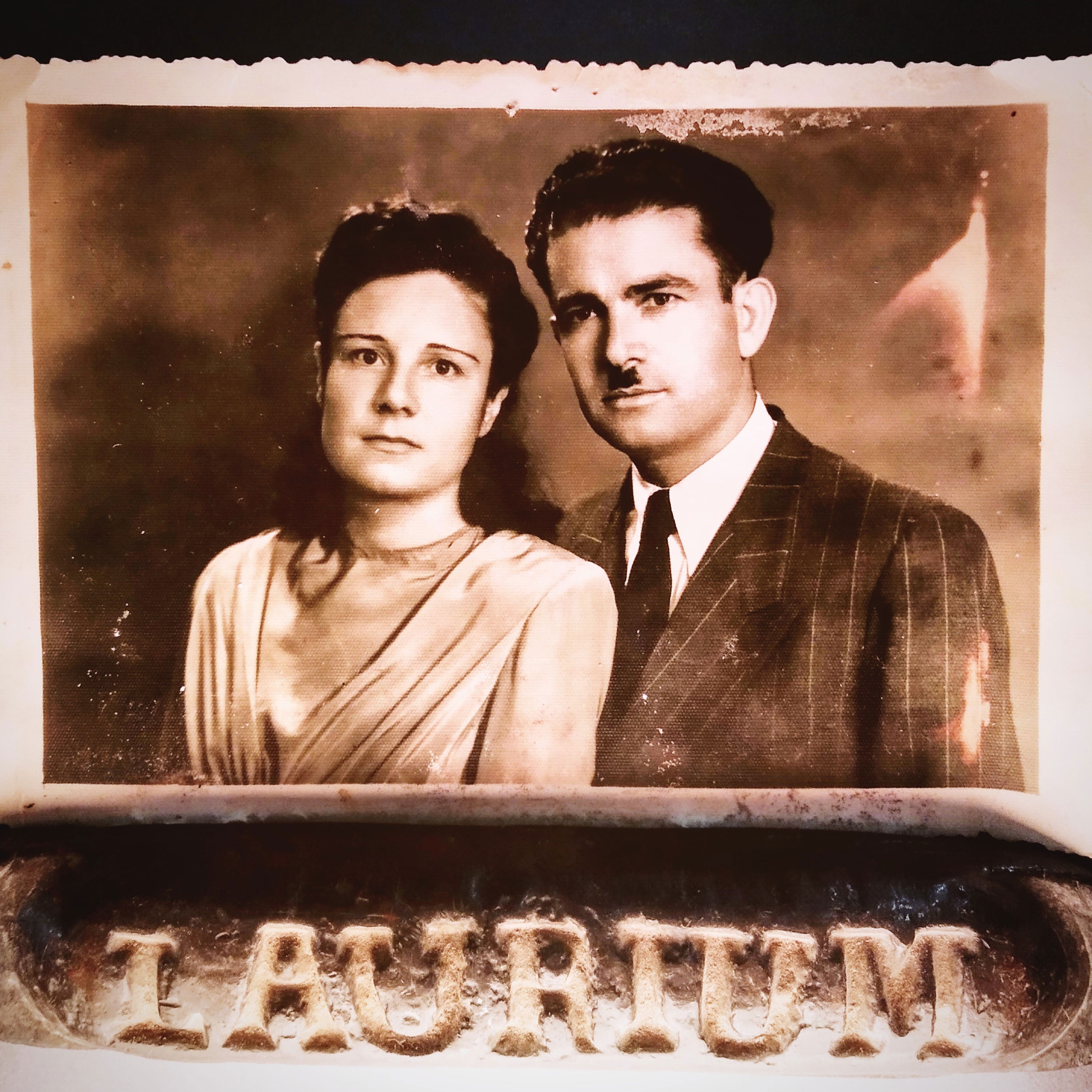 Το ΕΜΣΤ βρίσκει τα «Ρούχα» του-2