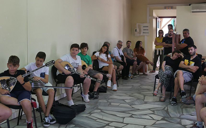 Oταν το ρεμπέτικο συνάντησε τους αστούς στην Ερμούπολη-1