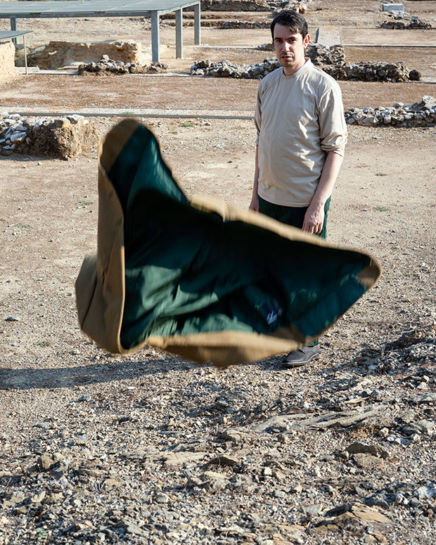 Το ΕΜΣΤ βρίσκει τα «Ρούχα» του-1