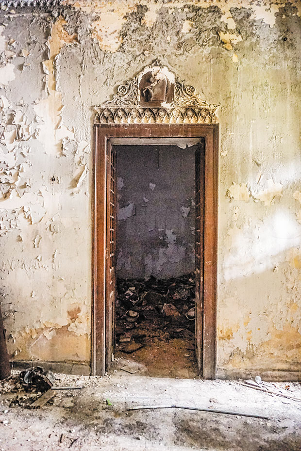 Ο νεογοτθικός πύργος της οδού Θήρας-3