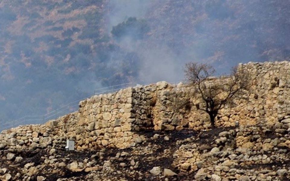 Μυκήνες: Η πυρκαγιά δεν προξένησε ζημιές στις αρχαιότητες-1