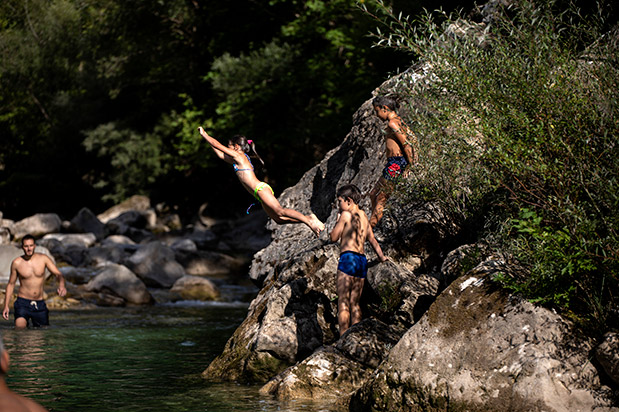 Ασπροπόταμος: Ποιμενικό Ροκ-4
