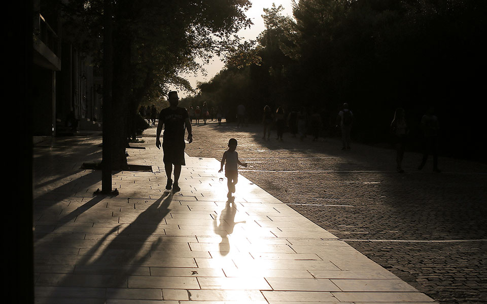 Το αθηναϊκό καλοκαίρι της ανησυχίας-2