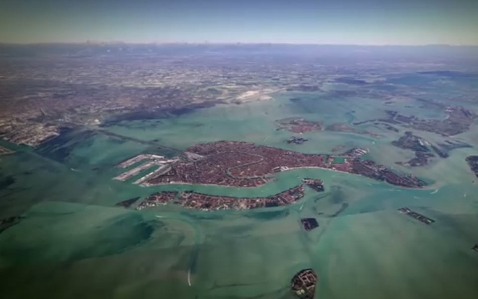 μία-περιήγηση-στη-βενετία-με-τους-χάρτ-2000282