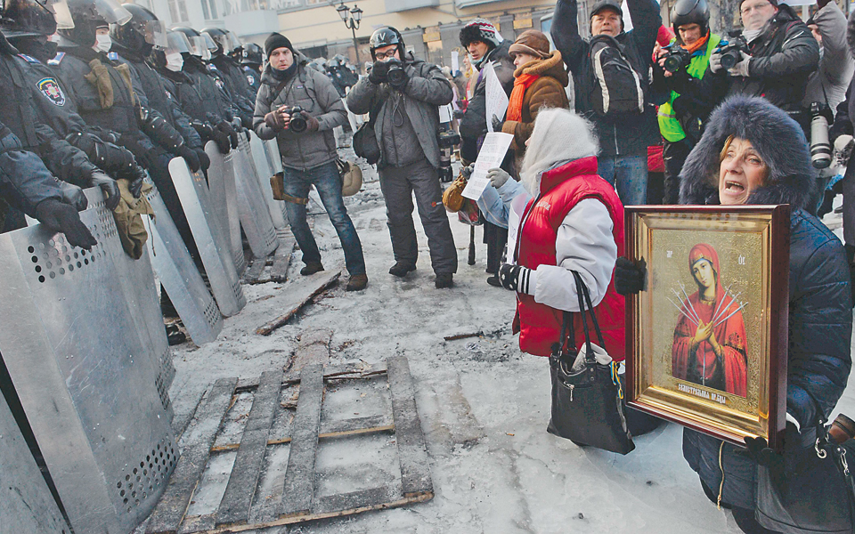 βράζει-πλέον-η-ουκρανία-2003038