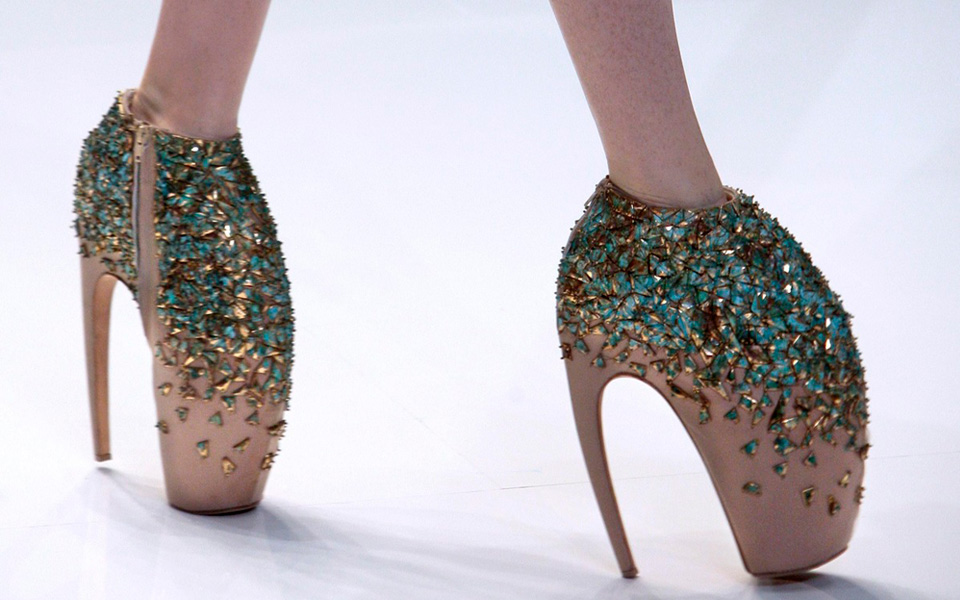 μήπως-τα-παπούτσια-σας-σάς-βασανίζουν-2002199