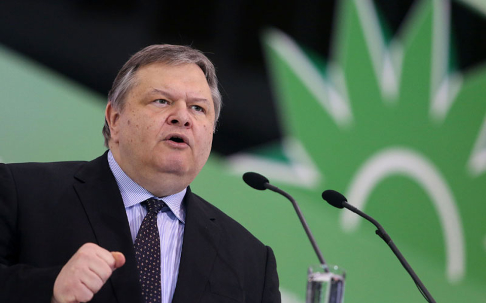 εκ-μέρους-του-πασοκ-μιλάει-μόνο-το-πασ-2002433