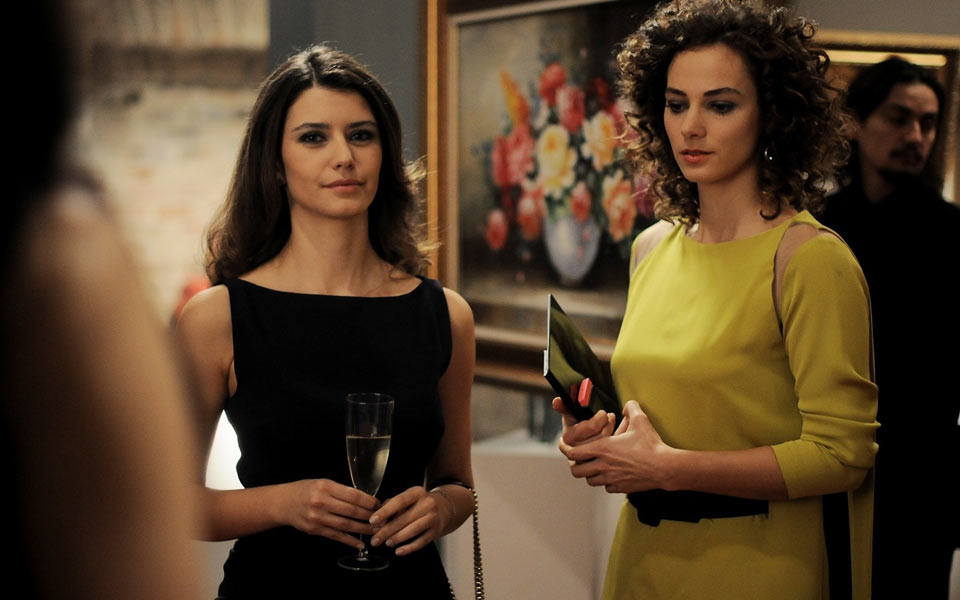 τα-κανάλια-επιμένουν-να-μιλούν-τουρκι-2001695