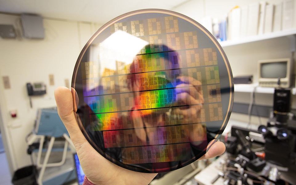 επανάσταση-στις-ασύρματες-επικοινων-2004258