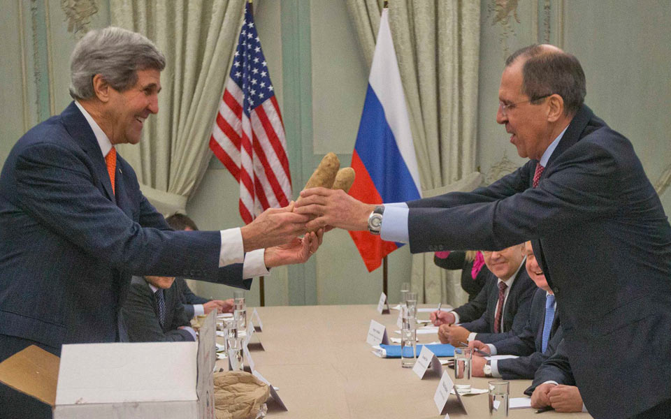 πατάτες-το-δώρο-του-τζον-κέρι-στο-λαβρό-2000760