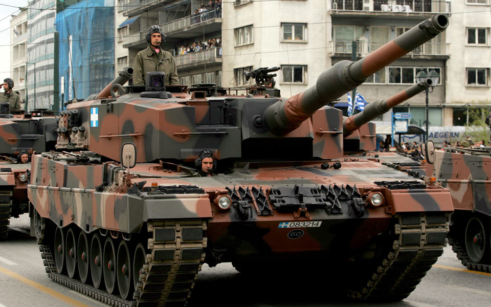 τα-λέοπαρντ-οι-πληρωμές-και-τα-αντιστα-2000732