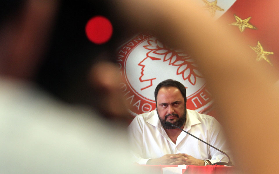 αγορές-και-πωλήσεις-2004315