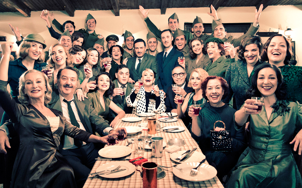 η-μαρινέλλα-συναντά-τη-βέμπο-στο-badminton-2001999