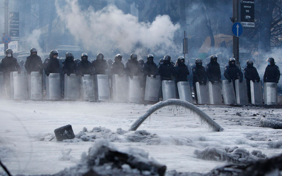 ουκρανία-διαδηλωτές-κατέλαβαν-το-υπο-2003335