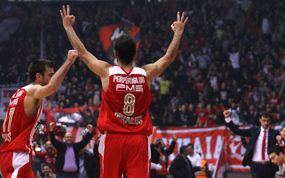 επιστροφή-στο-σεφ-με-μάλαγα-ο-ολυμπιακ-2004011