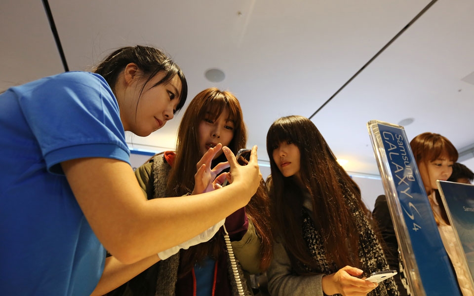 1-δισ-smartphones-πωλήθηκαν-το-2013-2003799