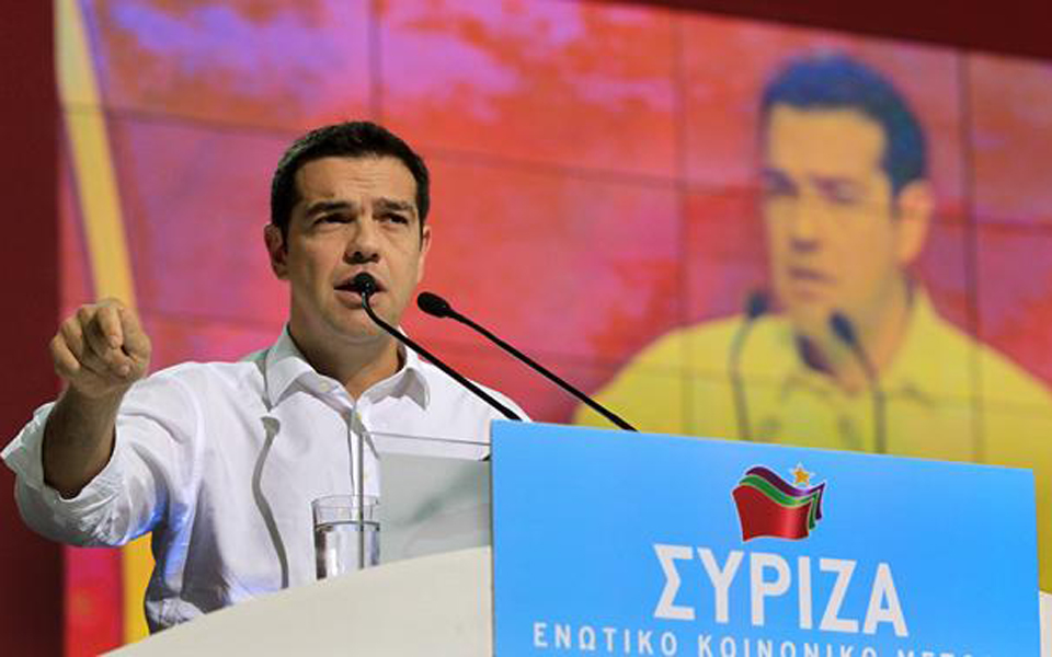 συριζα-η-κυβέρνηση-επιδίδεται-μόνο-σε-2002698