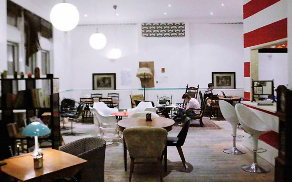 ενα-στα-όρθια-2002461