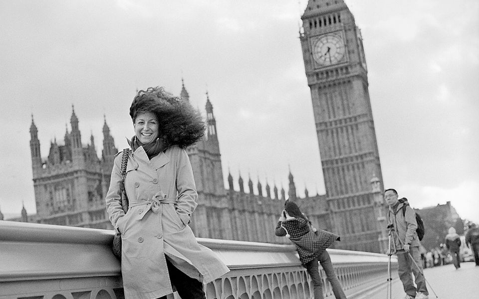 τρώγοντας-φέτα-με-τη-βασίλισσα-2005410