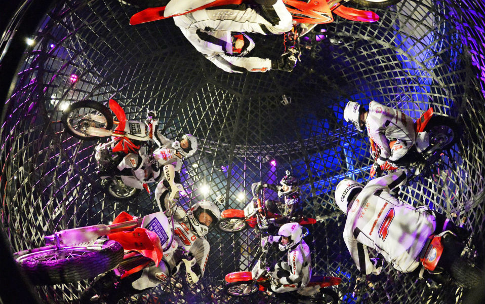 φωτογραφήματα-2008196