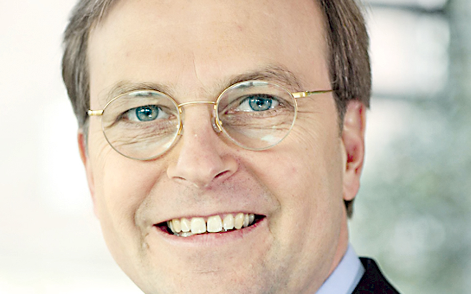 τ-ράχελ-μόνιμο-κέρδος-από-τη-διττή-εκ-2009376