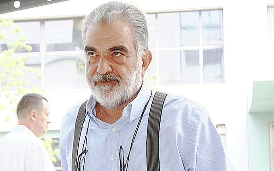 πρόθεση-αποχώρησης-από-βελλή-αβέβαιο-2009631
