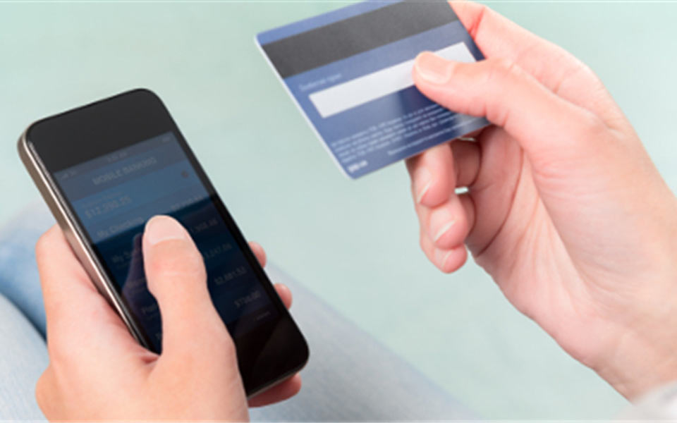 μεγάλη-άνοδος-των-τραπεζικών-συναλλα-2004466