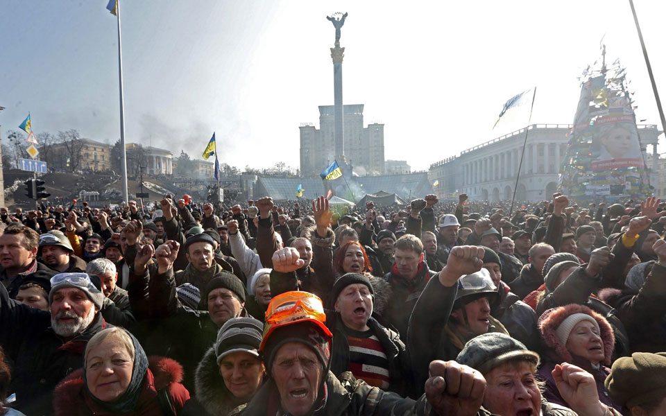 ουκρανία-μια-εύθραυστη-γέφυρα-ανάμεσ-2008344