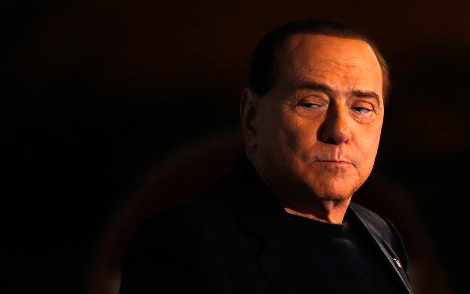 επισήμως-διαζύγιο-για-τον-σίλβιο-μπερ-2007745