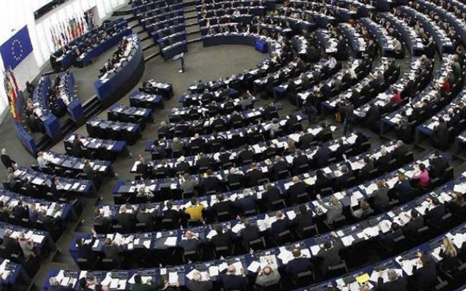 bloomberg-πιο-ελαστική-θέση-στο-νομοσχέδιο-γι-2006535