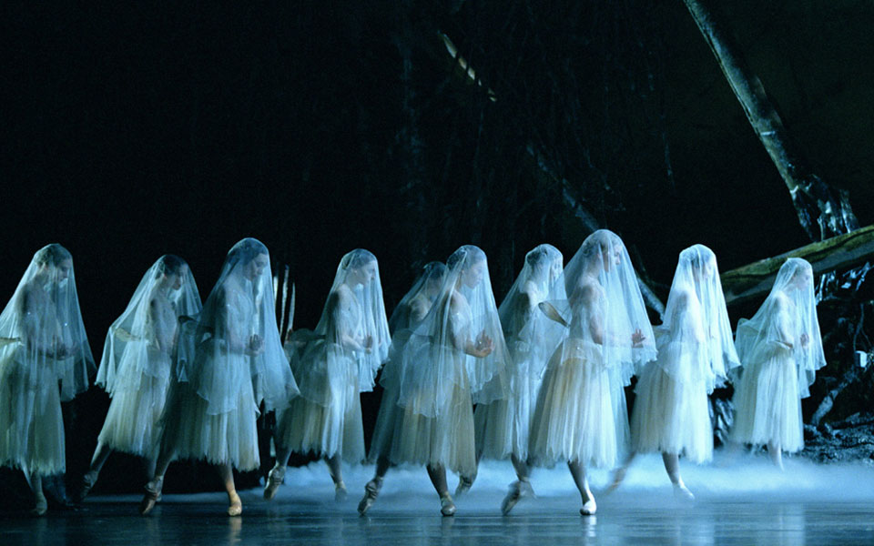 μία-ζιζέλ-ζωντανή-από-το-λονδίνο-2006863