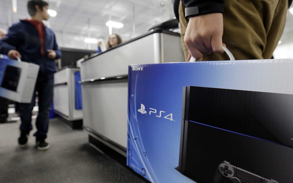 πάνω-από-53-εκατ-πωλήσεις-για-το-playstation-4-της-sony-2007635