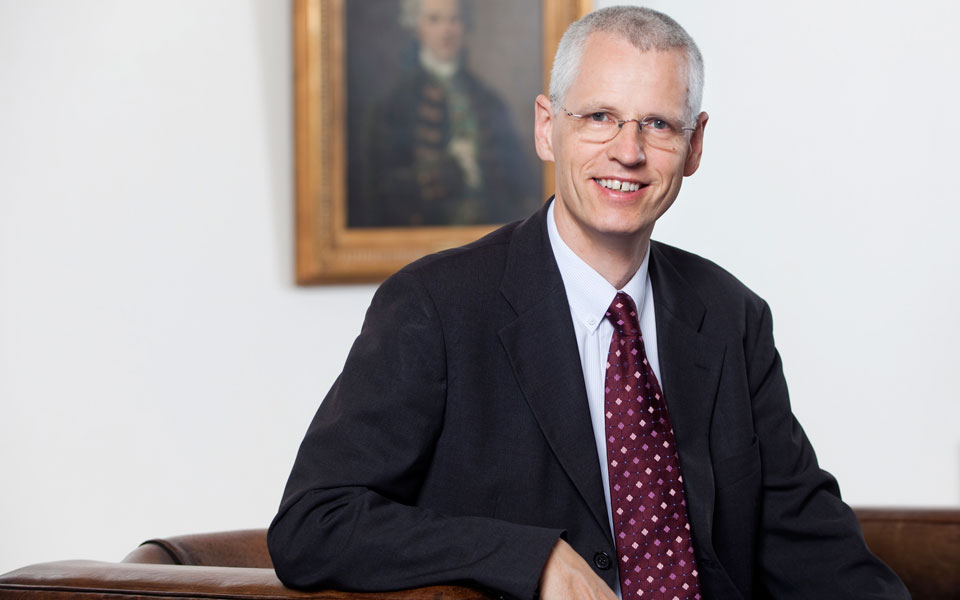 μέσω-των-μεταρρυθμίσεων-η-έξοδος-στι-2004633