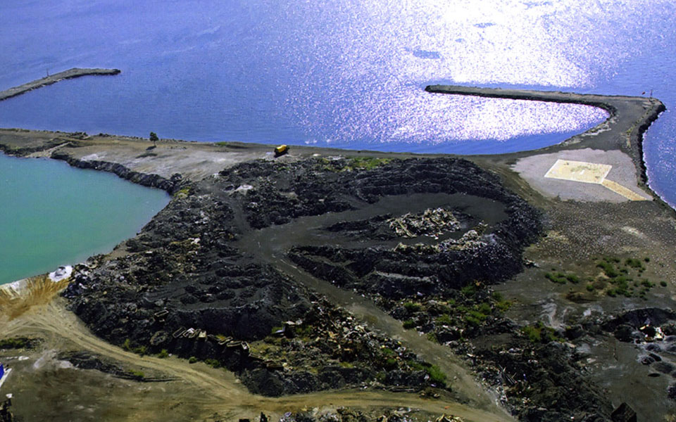 λουκέτα-προ-των-πυλών-για-χαλυβουργία-2007518