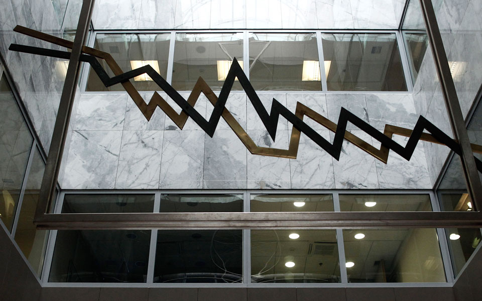 πτώση-στο-χ-α-μετά-8-ανοδικές-συνεδριάσ-2006405