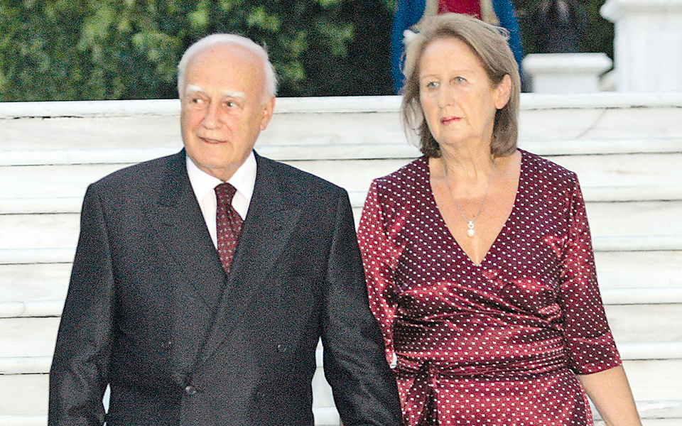 πρόεδρος-δημοκρατίας-kάρολος-παπούλι-2010857