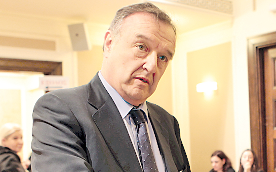 δσα-η-μάχη-της-σημειολογίας-έξω-από-την-2010983