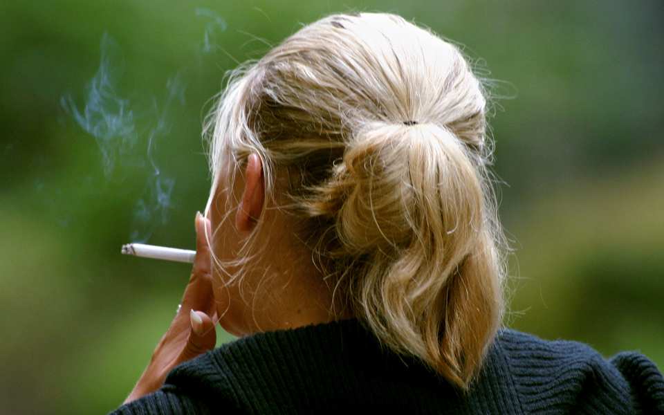 ενισχύονται-οι-κανόνες-κατά-του-καπνί-2010975