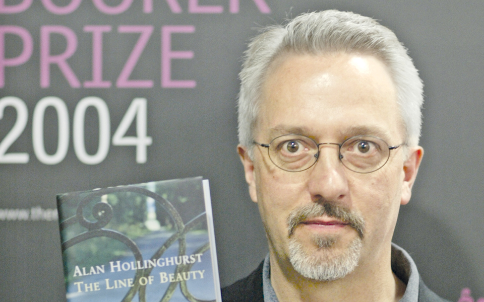 αλαν-χόλινγκχερστ-τελικά-προς-τι-όλη-2011694